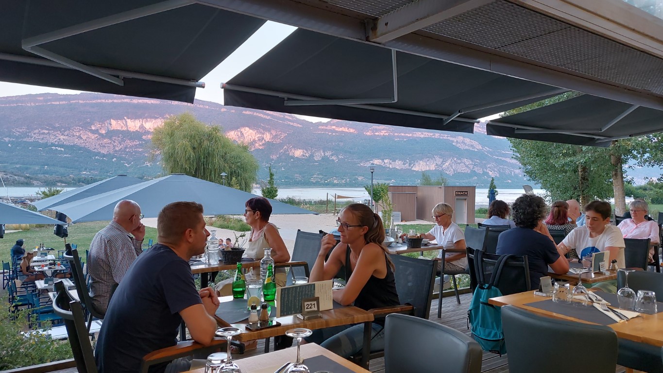Dîner au bord du lac du Bourget